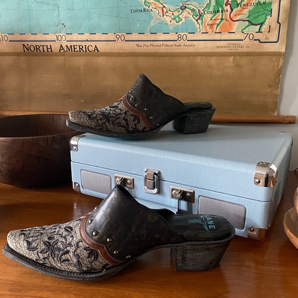 Lane Mules 8 1/2 - Picture 7 of 9